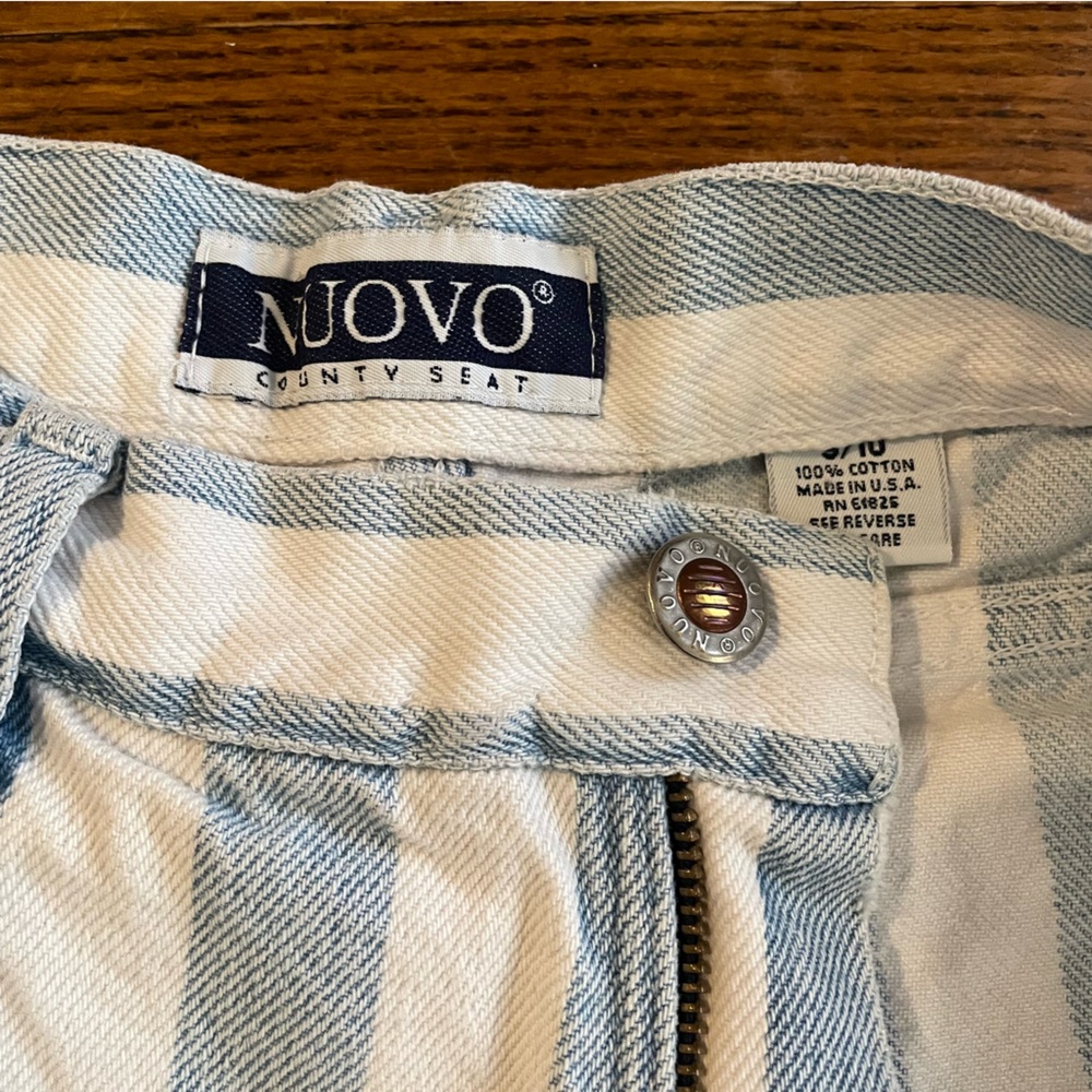Vintage Nuovo Blue and White Striped High Waisted Denim Shorts - Picture 6 of 6